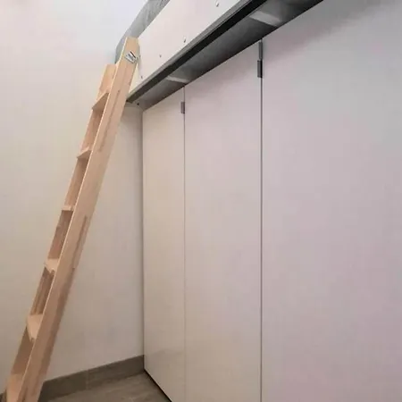 아파트 2 For 5 People 루케이트